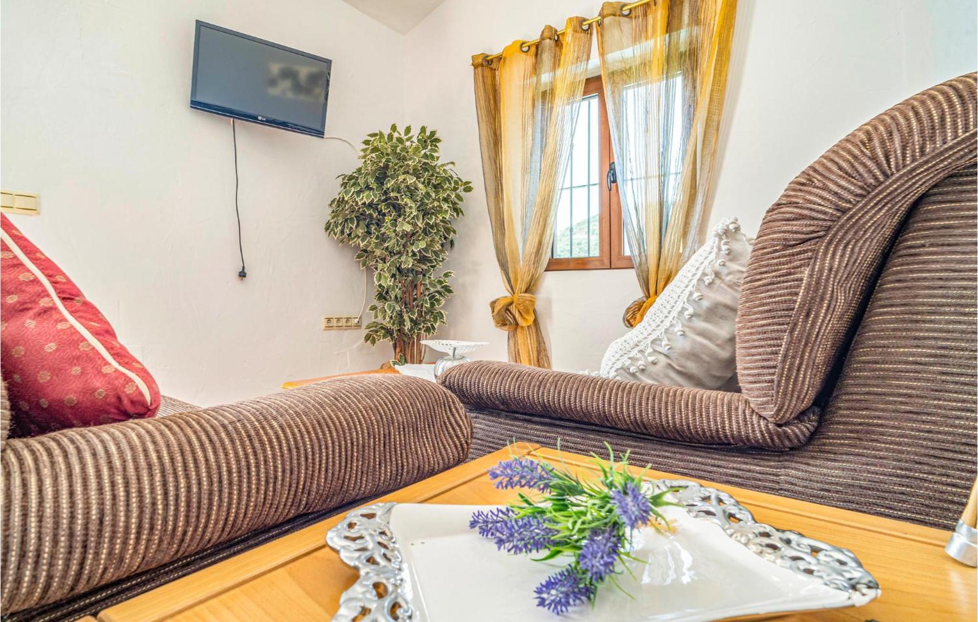 Gorgeous Home In Cajiz With Wifi Cajís Buitenkant foto